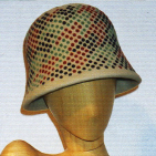 セーターをのせたジーンズ